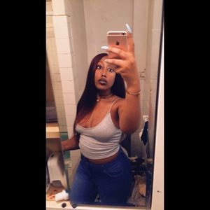 Meet your Posher, Ebony